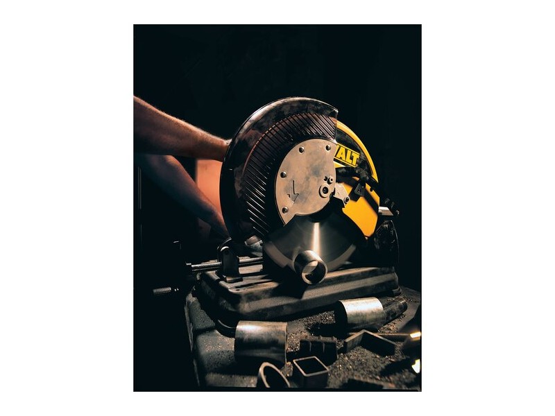 Krožna namizna žaga za kovino Dewalt DW872, 2200W, 355 mm, 22,5 kg