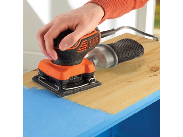 Vibracijski brusilnik Black and Decker KA450, 220W, Dimenzije: 114x114mm